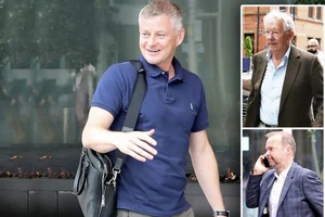 'Bộ sậu' MU họp khẩn: Có Sir Alex, Ed Woodward, Solskjaer