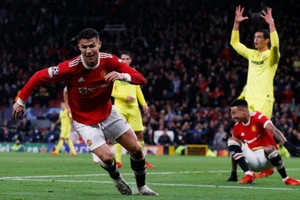 Ronaldo yêu cầu Solskjaer đổi chiến thuật ở MU