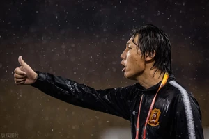 Trung Quốc muốn dựa vào chiều cao và 4 sao nhập tịch để thắng tuyển VN