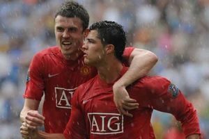 Carrick giải thích cách Ronaldo bùng nổ ở MU