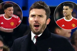 Bruno Fernandes giải thích lí do Ronaldo ngồi dự bị ở MU