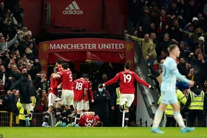 4 tiền đạo giúp MU vào Top 4 phút bù giờ, Man City bị cầm chân