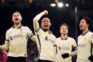 MU giữ Top 4 nhờ Chelsea, Liverpool hồi sinh Premier League