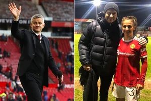 Solskjaer trở lại MU chứng kiến 'quỷ đỏ' thắng 5-0 vào chung kết