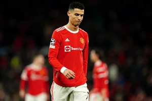 Bi kịch của Cristiano Ronaldo tái hiện sau 12 năm
