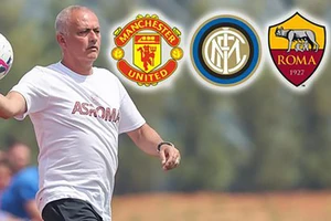 Mourinho khoe hình xăm vô cùng đặc biệt về MU, AS Roma
