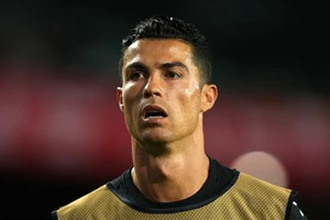Tân binh ‘nổ súng’, MU thắng trận đấu kín trong ngày Ronaldo được gọi tên