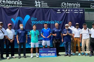 Sau cánh gà của nhà vô địch Lý Hoàng Nam