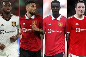 MU thanh lý gấp 6 hậu vệ 
