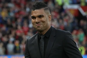 ‘Xi măng giữa những viên đá’ hoàn tất mọi thủ tục đến Man United