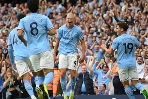 Đêm điên rồ của những đại gia Premier League
