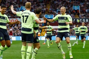 Man City bỏ lỡ cơ hội dẫn đầu Premier League