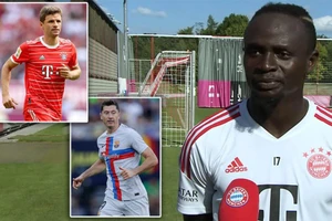 Mane năn nỉ Muller đừng chuyền bóng Lewandowski