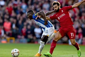 HLV Chelsea khởi đầu may mắn, Liverpool suýt thua tại Anfield