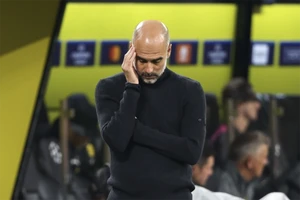 Pep Guardiola lo sợ MU