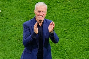 HLV Deschamps nói gì sau khi Pháp vào chung kết World Cup?