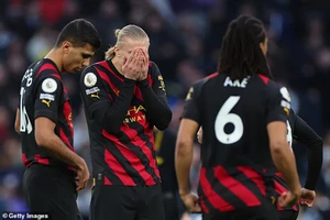 Huyền thoại MU chỉ trích hành động khó tin của sao Man City với Haaland