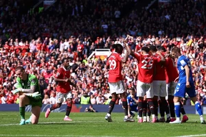 MU bay vào Top 3 Premier League