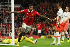 West Ham – MU: Sức ép ngàn cân