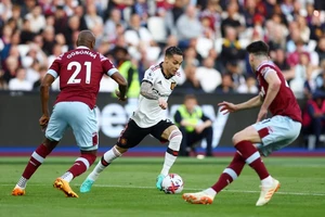 MU tiếp tục bại trận, Arsenal vượt ải thành công