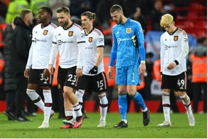 MU hụt hơi trong cuộc đua Top 4 Premier League