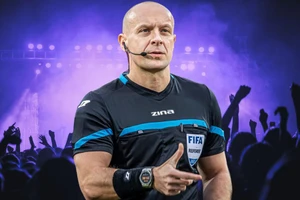 UEFA điều tra trọng tài bắt chính trận chung kết Champions League sắp tới