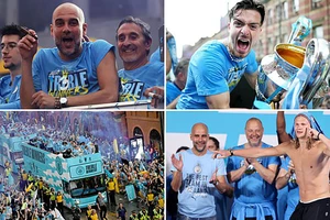 Man City diễu hành ăn mừng cú ăn ba lịch sử giữa cơn mưa xối xả