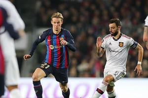 De Jong ra tuyên bố về việc gia nhập MU