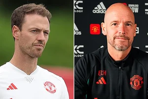 Ten Hag giải thích lí do MU ký hợp đồng với cầu thủ 35 tuổi