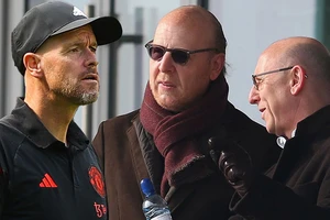 Ten Hag gặp nhà Glazer khi thông tin mới về việc bán MU xuất hiện