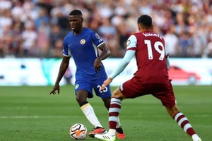Chelsea thảm bại trước West Ham
