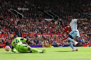 Rashford bị gắn mác ‘thảm hại’ sau sai lầm của MU