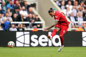 Liverpool ngược dòng đầy cảm xúc