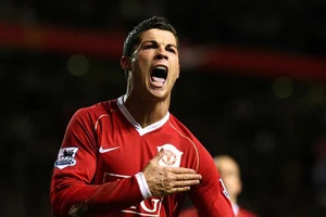 ‘Ronaldo là cầu thủ vĩ đại nhất lịch sử’