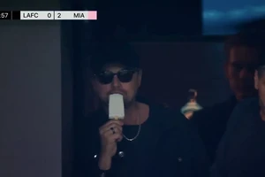 Rò rỉ danh sách 38 nhân vật nổi tiếng xem Messi thi đấu, Selena Gomez choáng váng