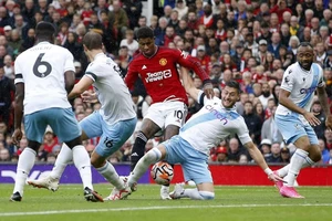 MU, Man City, Liverpool rủ nhau thua, chỉ Arsenal thắng