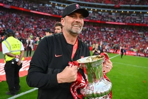 Trận đá lại FA Cup bị hủy sau lời cầu xin của Klopp
