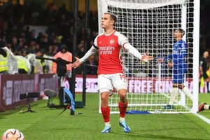 Trossard lập kỷ lục độc nhất vô nhị cho Arsenal tại Premier League