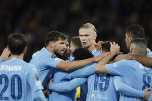 Man City thắng dễ, Newcastle gục ngã trên sân nhà