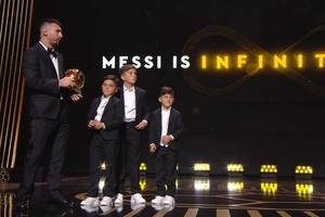 8 khoảnh khắc làm Messi trở nên vĩ đại