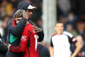 Ngôi sao Manchester United thoát án phạt sau vụ đăng ảnh