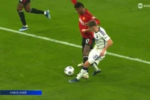 Chuyên gia nói về chiếc thẻ đỏ oan nghiệt của Rashford