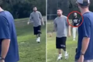 Messi có vệ sĩ ma thuật sinh ra từ hư không