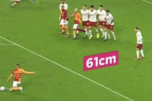 MU cay đắng nhận bàn thua oan