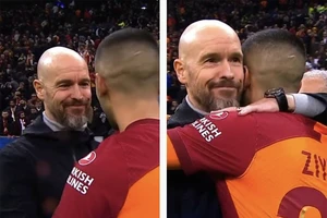Fan MU phẫn nộ với hành động của Ten Hag