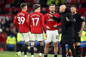 MU hạ đẹp Chelsea, Ten Hag buông lời cảnh báo