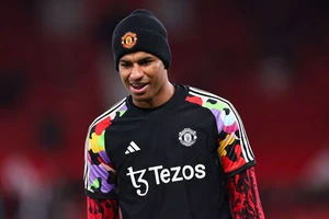 Ten Hag thách thức Rashford