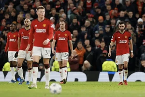 Vì sao MU bị loại khỏi Champions League là tin cực xấu với các CLB Premier League?