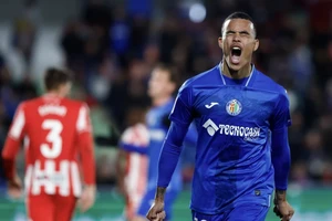 Real Madrid và Barcelona muốn mua Greenwood, MU ra phán quyết