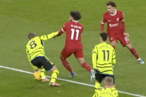 PGMOL giải thích vì sao Liverpool không được hưởng 11m trước Arsenal